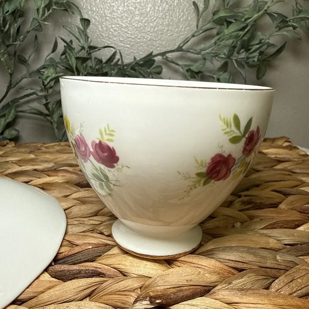 Queen Anne Bone China Pink Roses Teacup And Saucer Set Floral Gold Trim Vintage